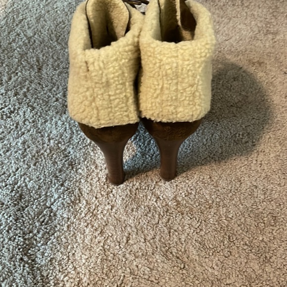 MICHAEL KORS PLATFORM BOOTIES - Picture 4 of 12